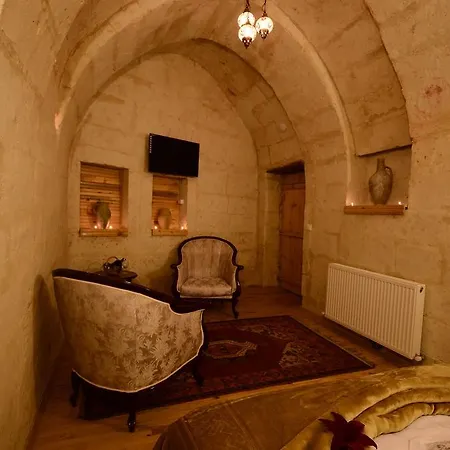 Alexander Cave House *