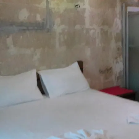 Alexander Cave House Πανσιόν *