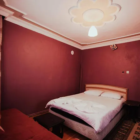 Alexander Cave House *