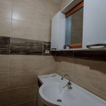 Alexander Cave House *