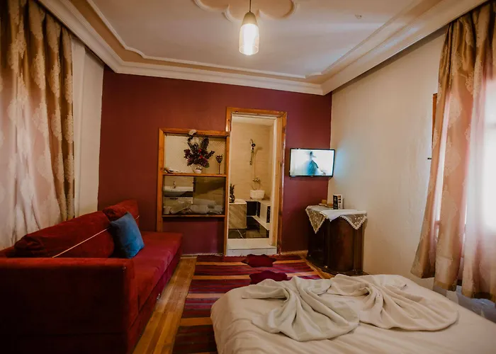 Pensión Alexander Cave House *