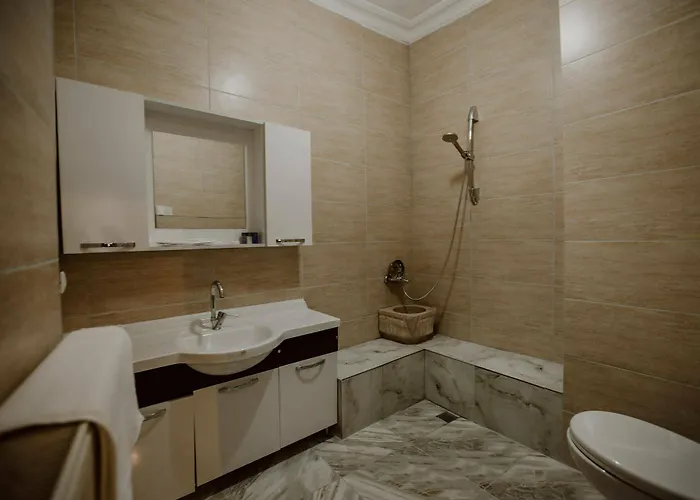 Alexander Cave House *